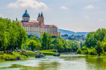 Stift Melk (c) AdobeStock dudlajzov