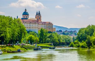 Stift Melk (c) AdobeStock dudlajzov